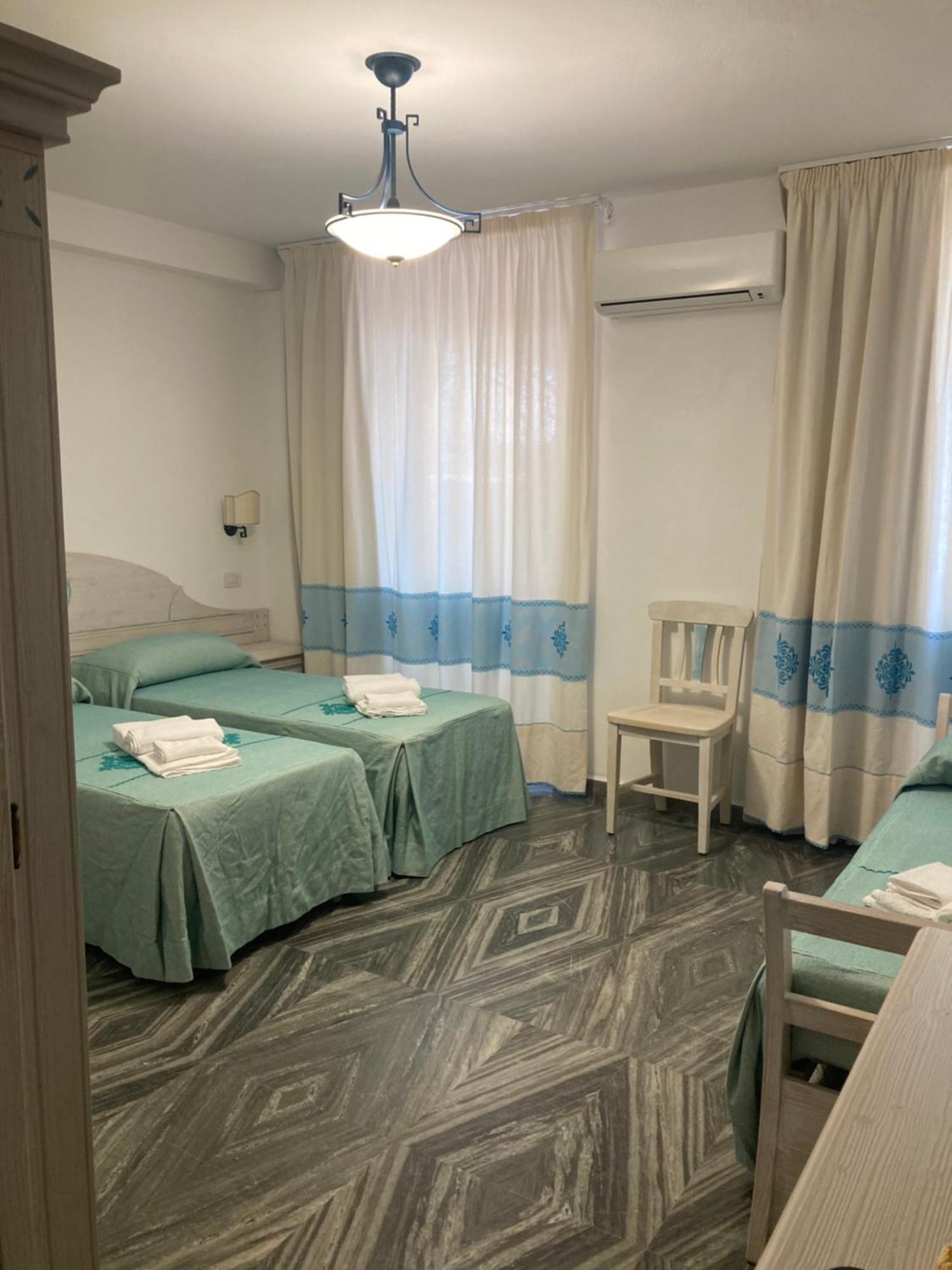 Hotel Villa Campana Кала Либерото Екстериор снимка